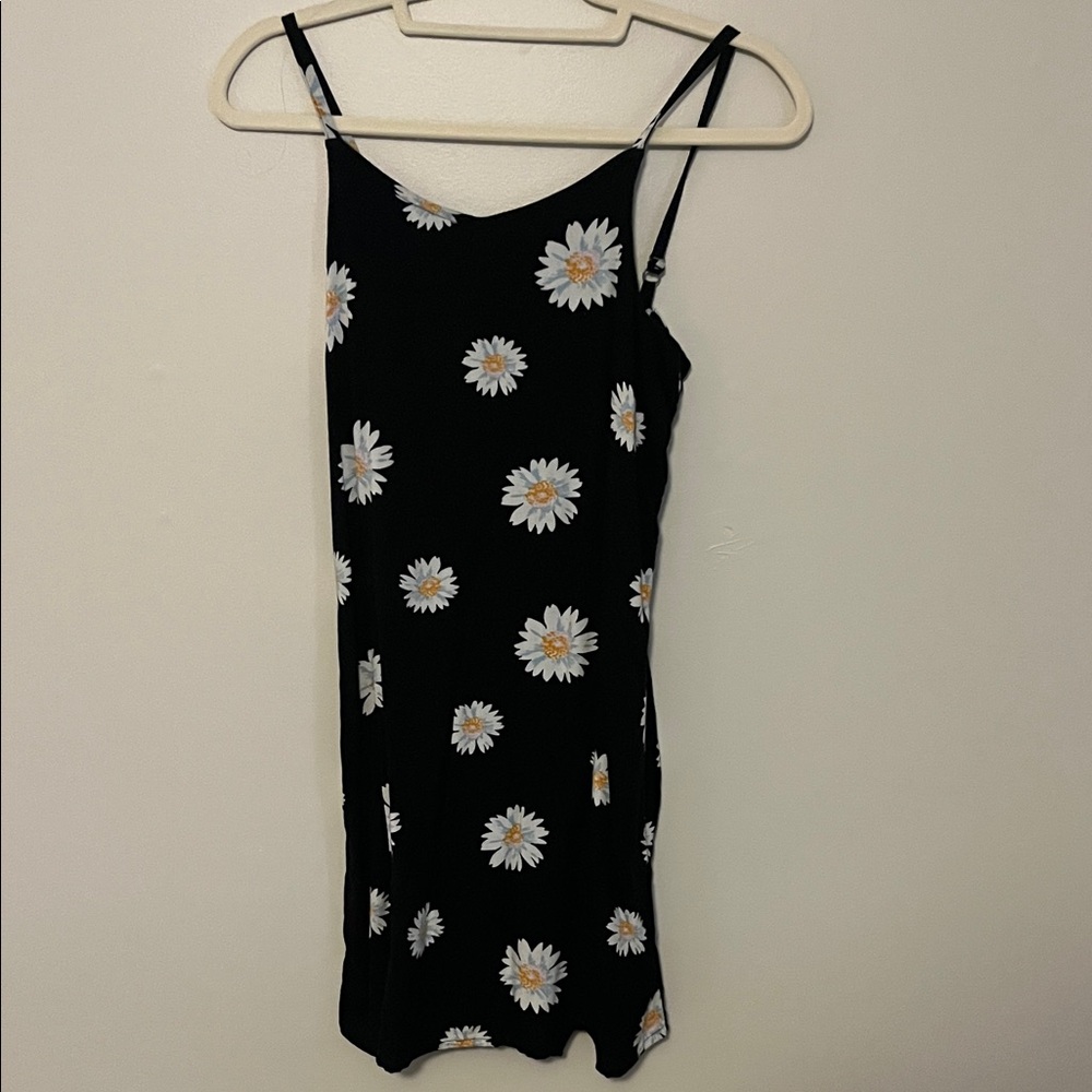 Like NEW ! Abercrombie Kids Black Floral dress. Stretchy back